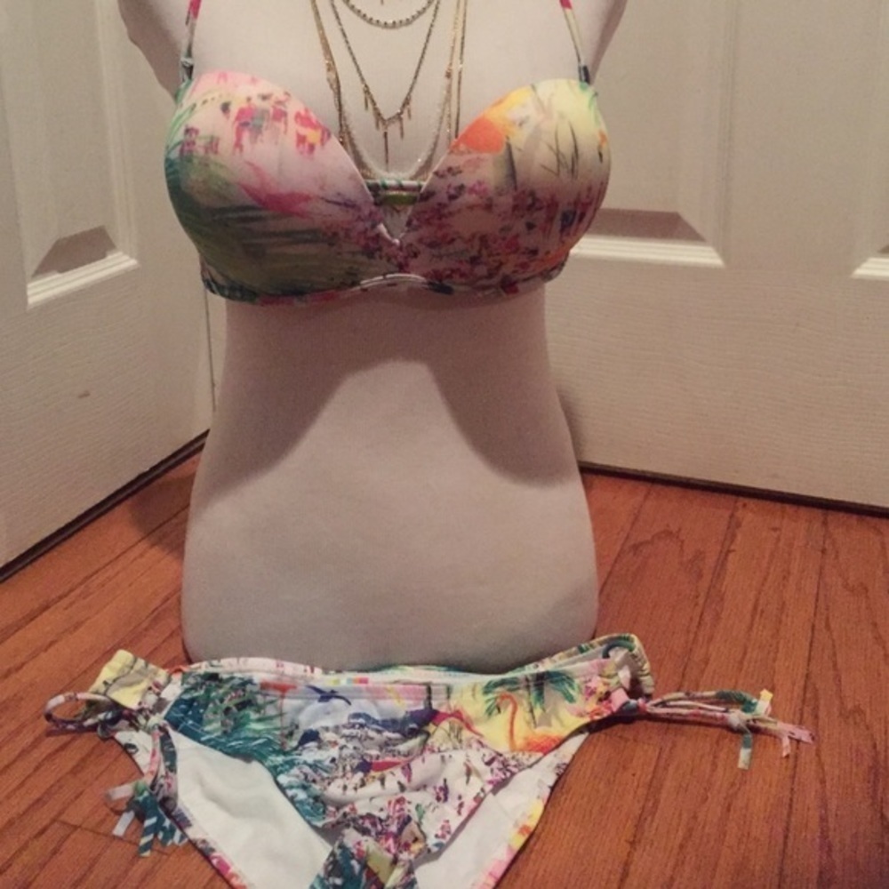 Add a cup tropical print bikini
